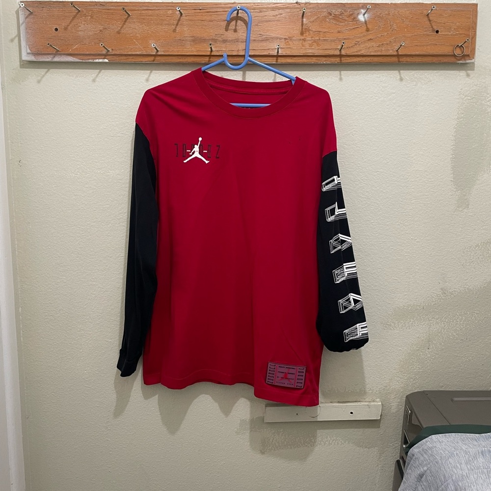 Nike air Jordan long sleeve red and black large